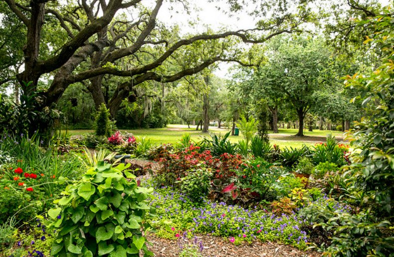 Mead Botanical Garden, United States
